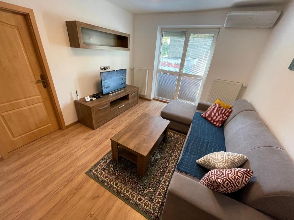 Apartman Daxnerko - Samostatny Dvojpokojovy Byt Bratislava Buitenkant foto