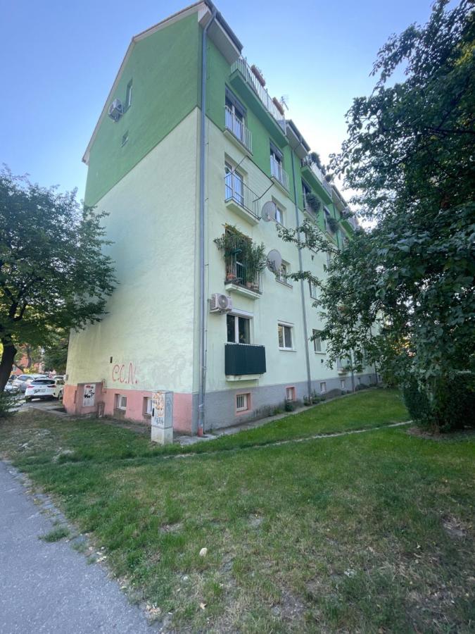 Apartman Daxnerko - Samostatny Dvojpokojovy Byt Bratislava Buitenkant foto
